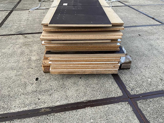 Overige hout- en plaatmateriaal (36x) - afbeelding 2 van  4