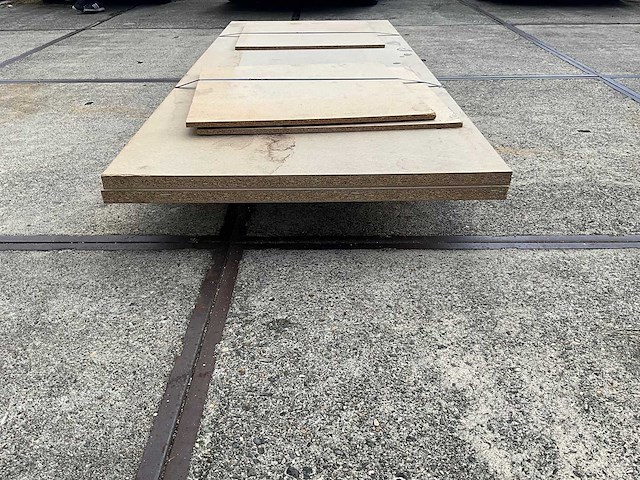Overige hout- en plaatmateriaal (3x) - afbeelding 2 van  5