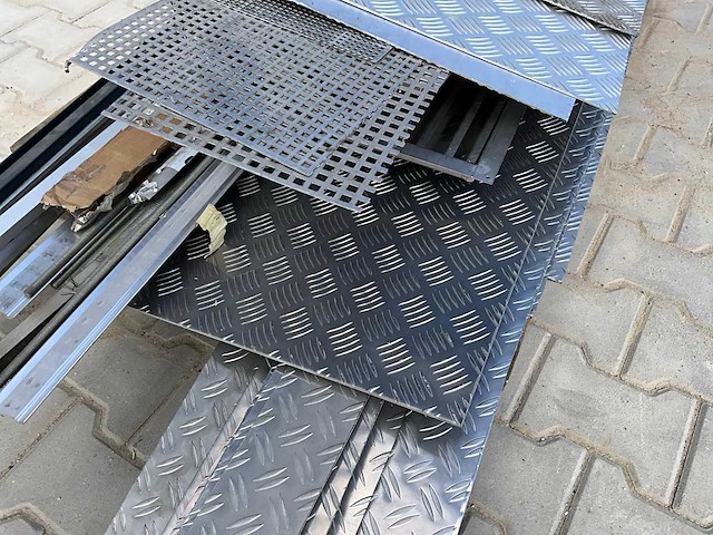 Overige metaalvoorraden - afbeelding 7 van  10