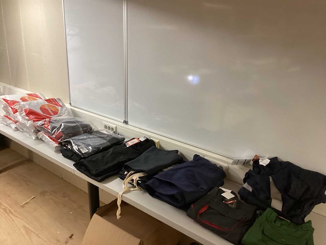 Overige werkkleding (18x) - afbeelding 1 van  6