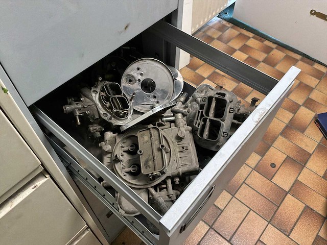 Overige werkplaatsinventaris inhoud ruimte - afbeelding 11 van  15