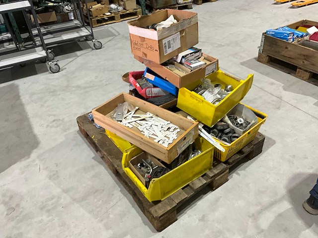 Overige werkplaatsinventaris - afbeelding 7 van  13