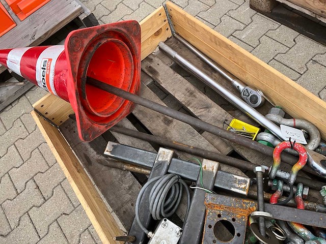Overige werkplaatsinventaris - afbeelding 4 van  8