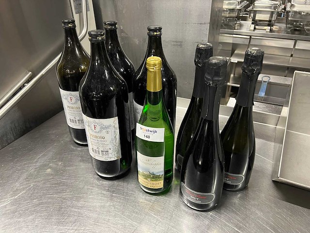 Overige wijnen (8x) - afbeelding 1 van  4