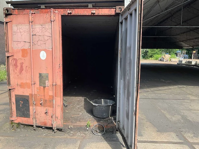 Overkapping met zeecontainers - afbeelding 7 van  28