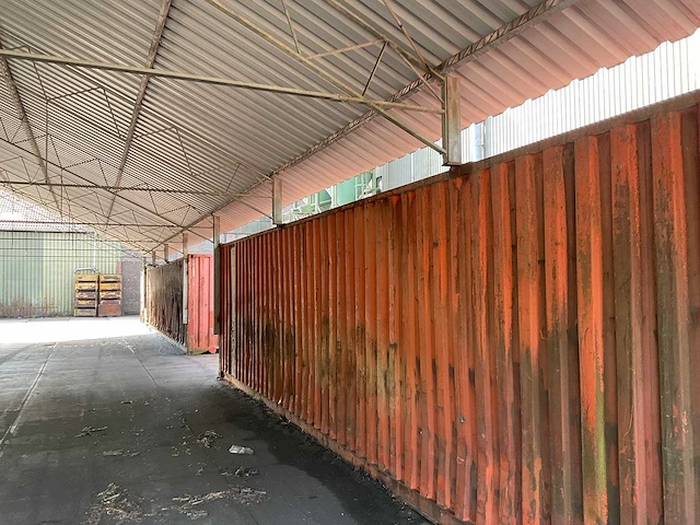 Overkapping met zeecontainers - afbeelding 19 van  28