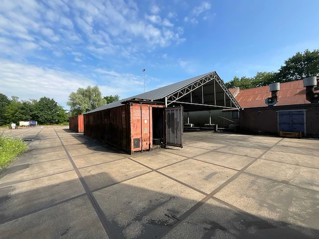 Overkapping met zeecontainers - afbeelding 27 van  28