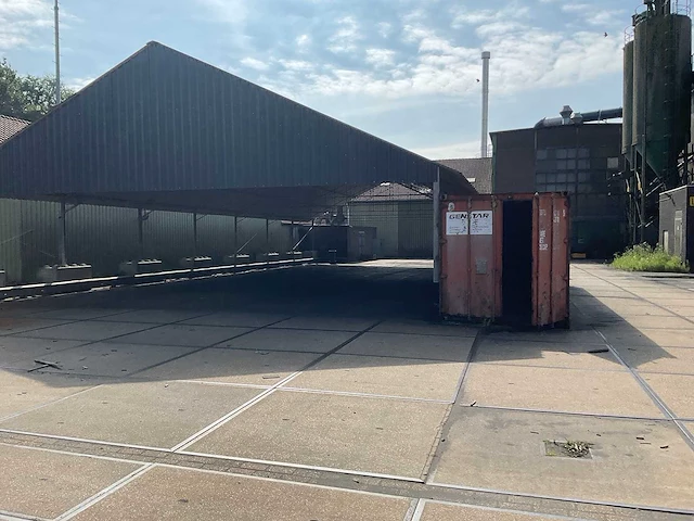 Overkapping met zeecontainers - afbeelding 14 van  19