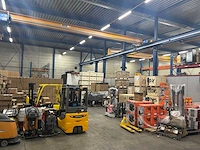 Overtollige voorraad gereedschappen en machines