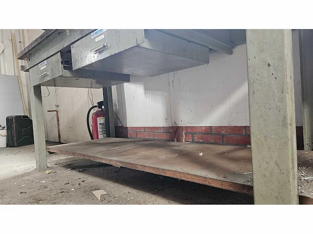 Overtoom - overtoom werkbank met bankschroef (0,8x2x0,9 )lbh - afbeelding 5 van  5