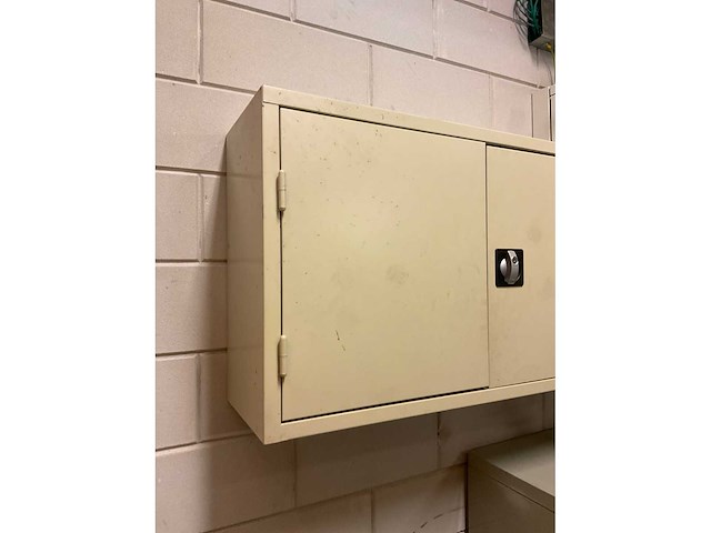 Overtoom industriële kast - afbeelding 2 van  8