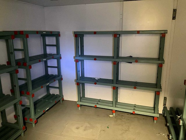 Overtoom kunstof koelcel stelling - afbeelding 1 van  5
