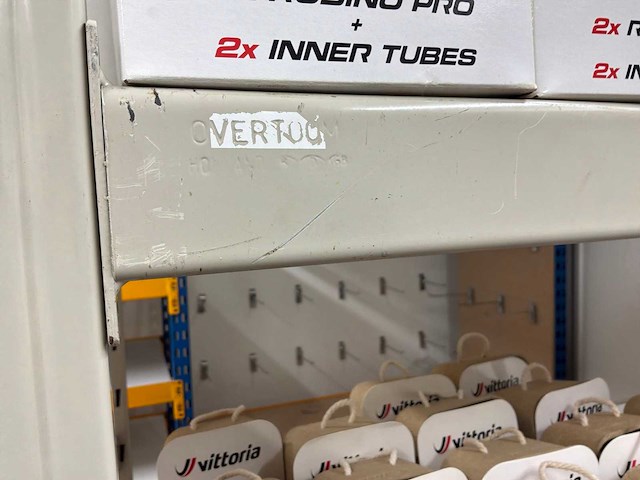 Overtoom legbordstelling - afbeelding 1 van  1