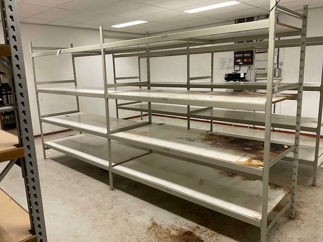 Overtoom legbordstelling - afbeelding 1 van  1