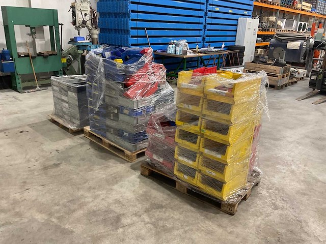 Overtoom magazijnbak (3x) - afbeelding 3 van  7