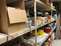 Overtoom magazijnstelling met inhoud - afbeelding 23 van  43