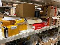 Overtoom magazijnstelling met inhoud - afbeelding 40 van  43