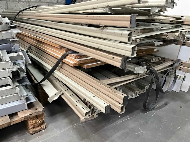 Overtoom magazijnstelling - afbeelding 5 van  5