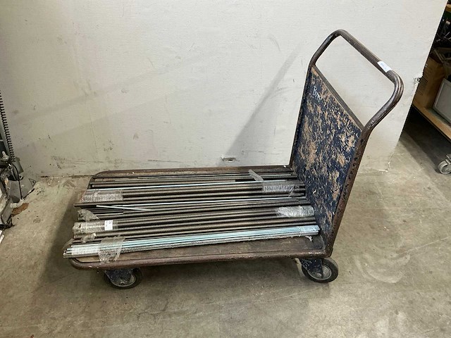 Overtoom plateauwagen - afbeelding 3 van  3