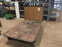 Overtoom plateauwagen - afbeelding 1 van  4