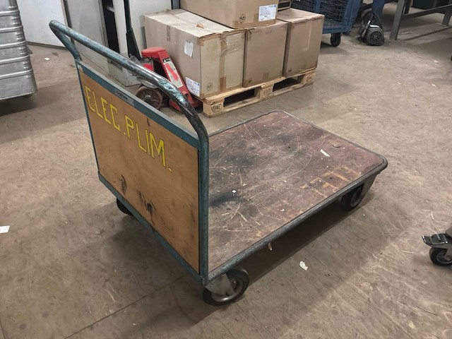 Overtoom plateauwagen - afbeelding 3 van  4