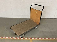 Overtoom plateauwagen
