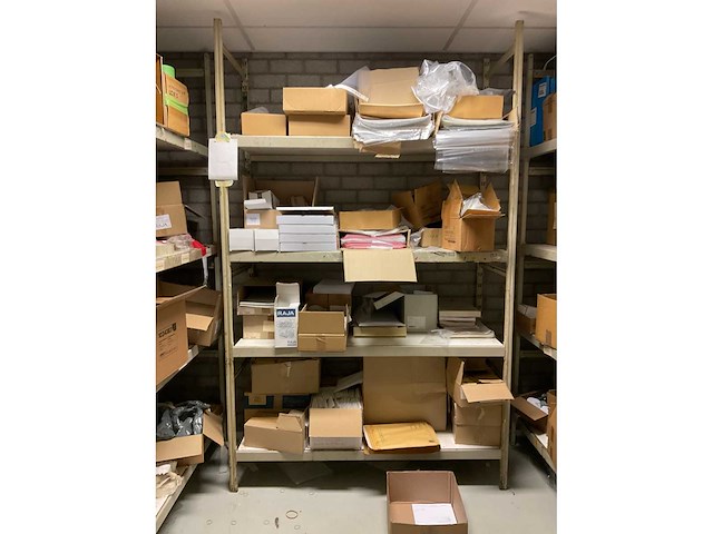 Overtoom, tesa magazijnstelling met inhoud - afbeelding 23 van  41