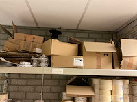 Overtoom, tesa magazijnstelling met inhoud - afbeelding 37 van  41