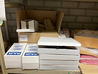 Overtoom, tesa magazijnstelling met inhoud - afbeelding 14 van  41