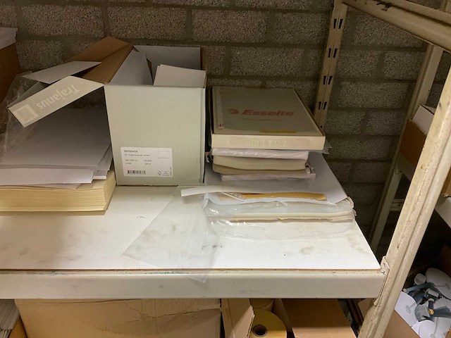 Overtoom, tesa magazijnstelling met inhoud - afbeelding 17 van  41