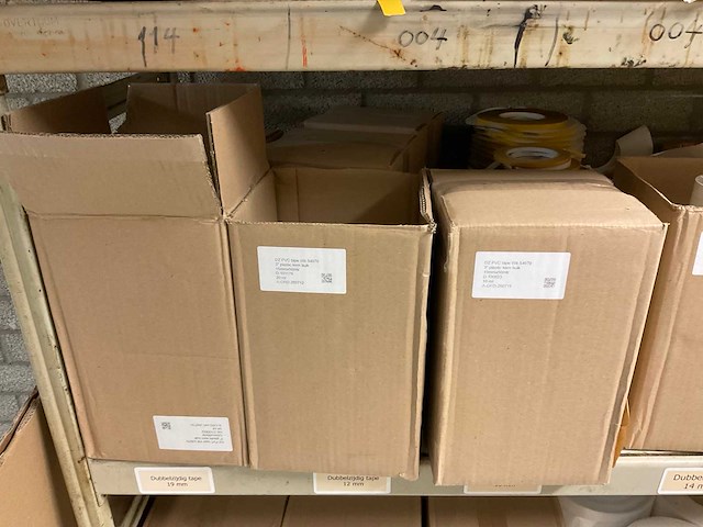 Overtoom, tesa magazijnstelling met inhoud - afbeelding 40 van  41