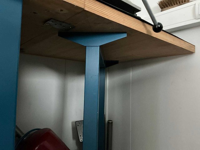 Overtoom werkbank met ladenkast - afbeelding 6 van  6