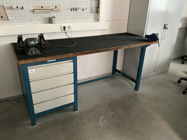 Overtoom werkbank met ladenkast - afbeelding 1 van  9