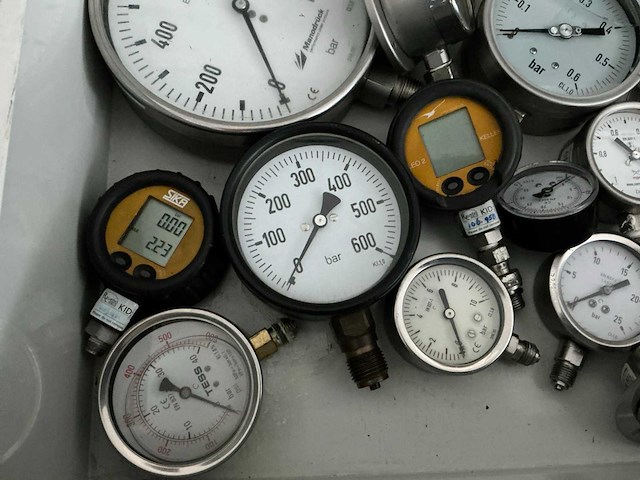 Overtoom werkbank met ladenkast - afbeelding 9 van  9