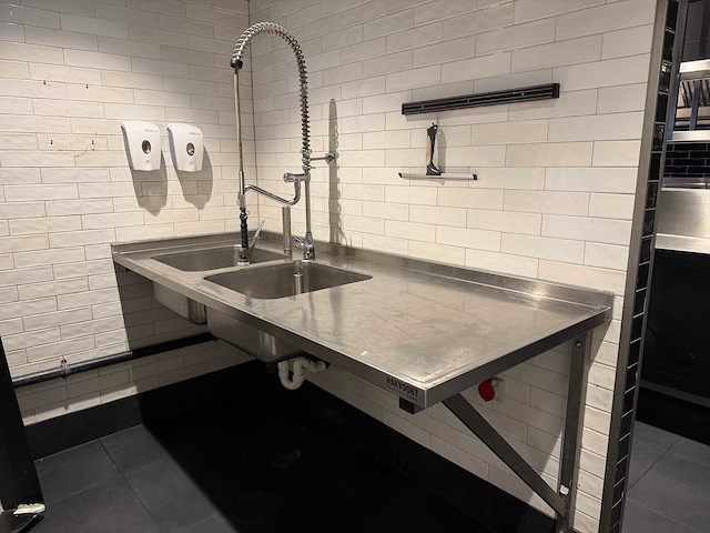 Ovri, klarco - horeca spoelwerkblad met handspoeldouche - afbeelding 1 van  6