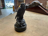 Owl and hawk on marble decoratief beeld (2x) - afbeelding 1 van  4