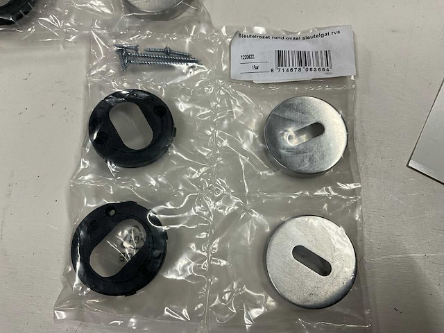 Oxloc - rond ovaal - rvs met kunststof onderrozet - sleutelrozet (8x) - afbeelding 2 van  5