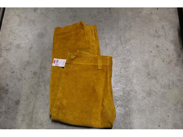 Oxxa diverse welding kleding waaronder jassen en handschonen maat xl circa 25 stuks, incl. bak - afbeelding 3 van  3