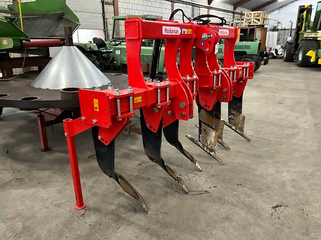 Özduman/kverneland - 2023 - dpt subsoiler - woeler - afbeelding 3 van  6