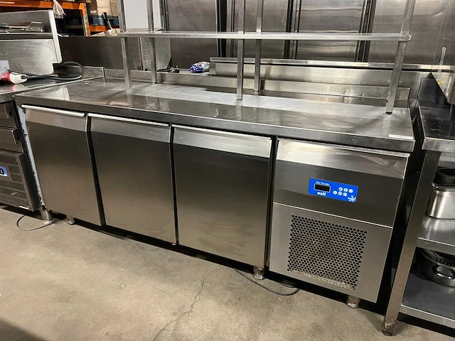 Ozti - koelwerkbank - afbeelding 1 van  4