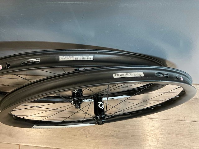 P1 race technologies singularis m30 carbon wielset - afbeelding 6 van  6