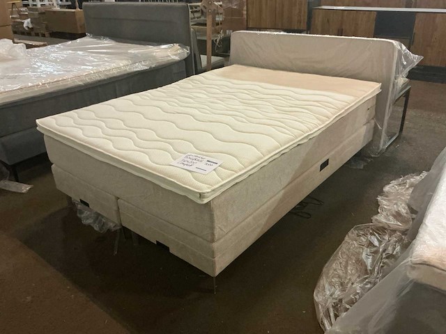 P671 elektrische boxspring 140x200cm - afbeelding 1 van  6