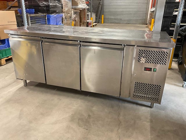 Pa3100tn 3-deurs koelwerkbank - afbeelding 1 van  4