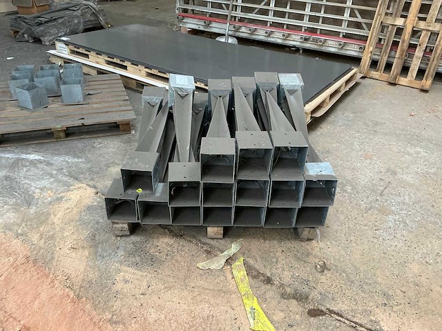 Paalhouder spits 15x15 cm (35x) - afbeelding 2 van  7