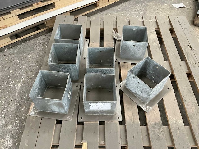 Paalhouder spits 15x15 cm (7x) - afbeelding 1 van  6