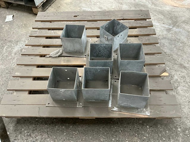 Paalhouder spits 15x15 cm (7x) - afbeelding 3 van  6