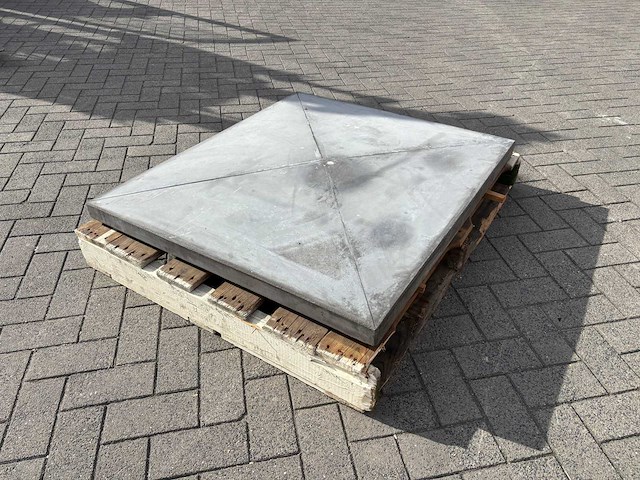 Paalmuts beton - antraciet - 96 x 110 x 5/8 cm - afbeelding 1 van  2