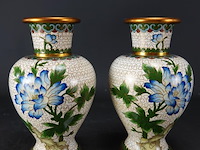 Paar 20ste eeuwse chinese cloisonne vazen - afbeelding 1 van  5