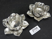 Paar aardewerk gezilverde bloemkandelaren - afbeelding 3 van  5