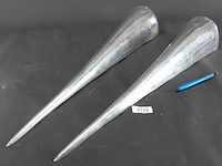 Paar aluminium wandkandelaren
